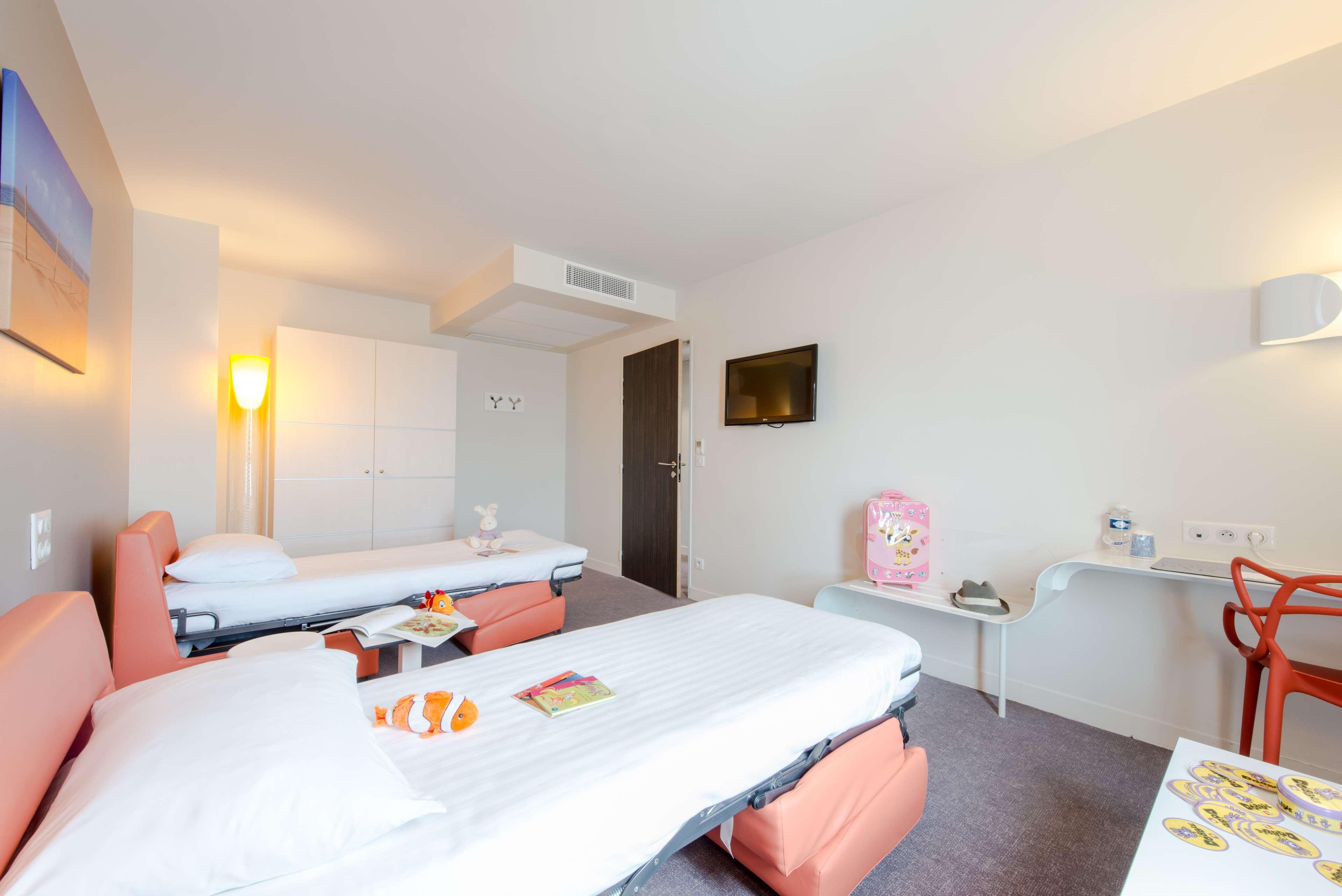 Hotel Confort La Rochelle Centre Les Minimes Екстериор снимка