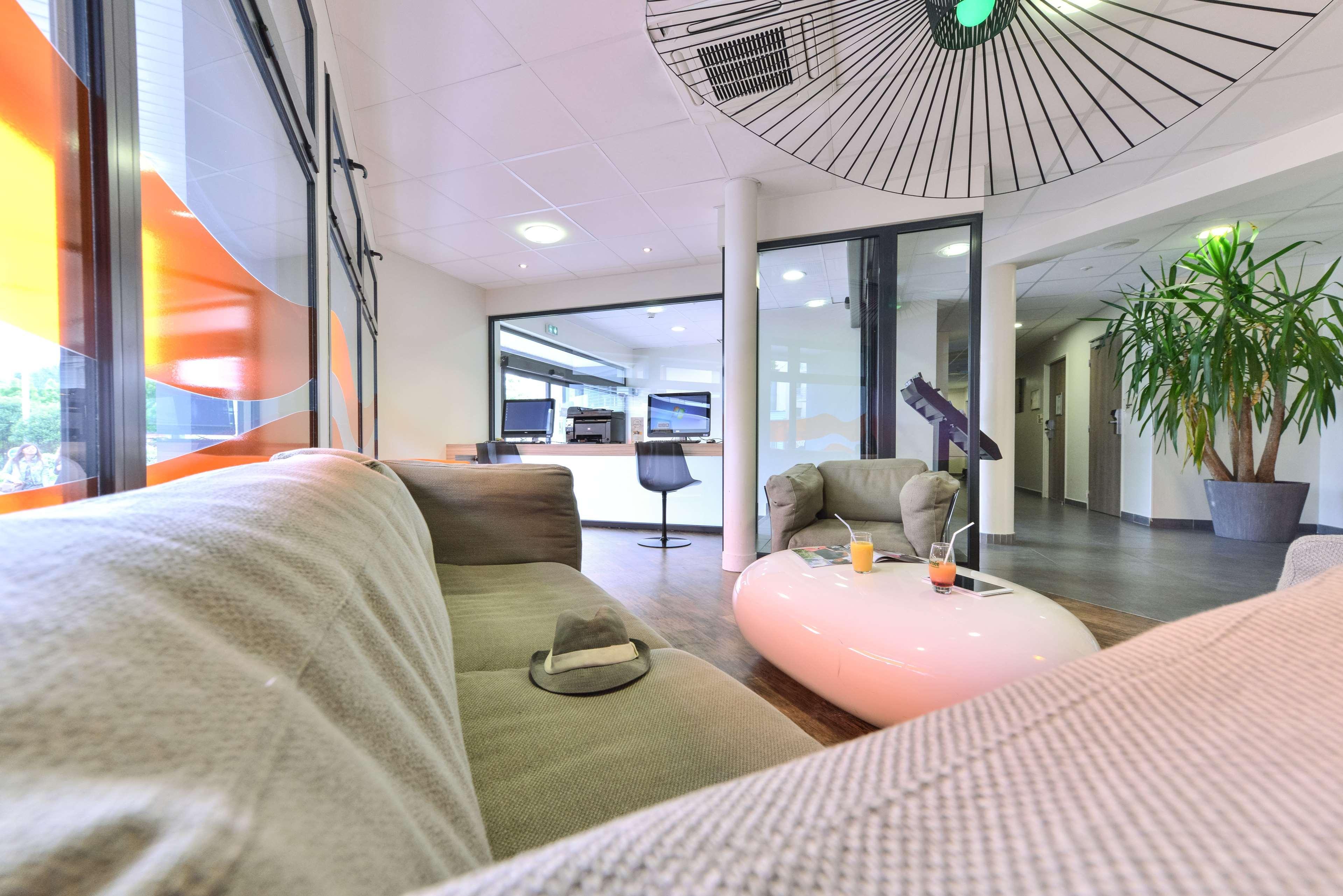 Hotel Confort La Rochelle Centre Les Minimes Екстериор снимка