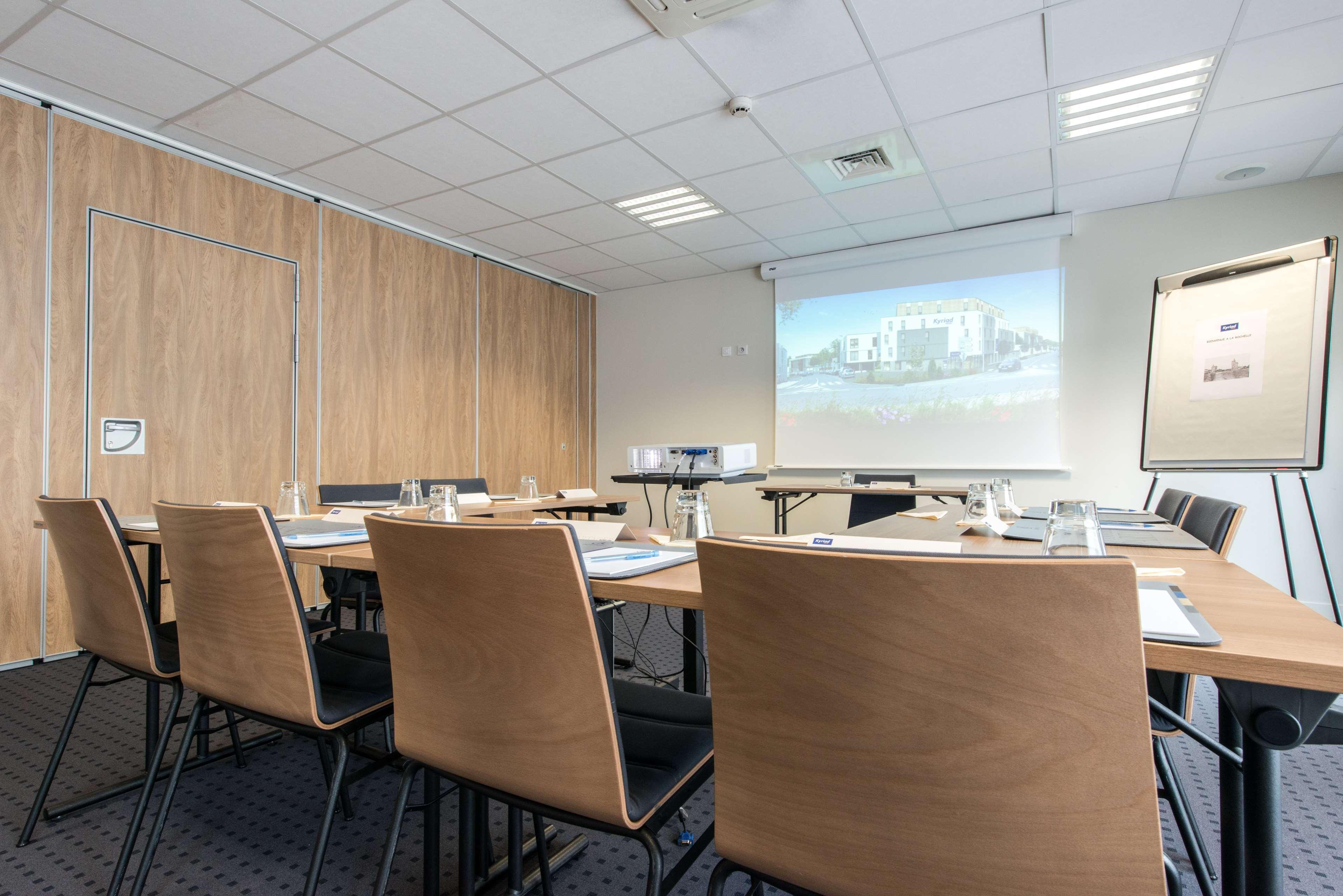 Hotel Confort La Rochelle Centre Les Minimes Екстериор снимка