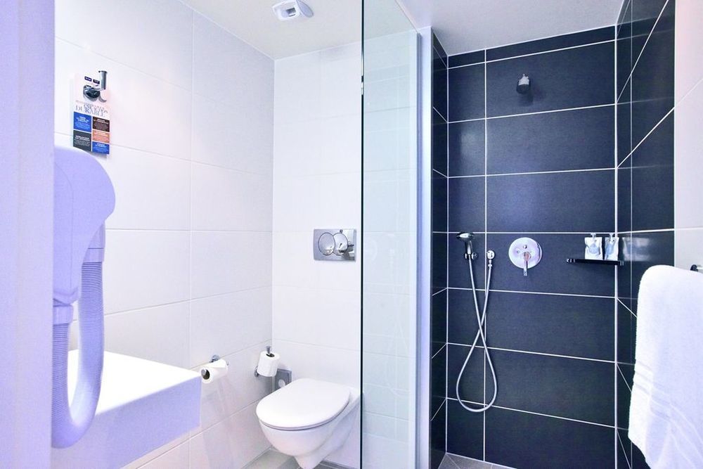 Hotel Confort La Rochelle Centre Les Minimes Стая снимка