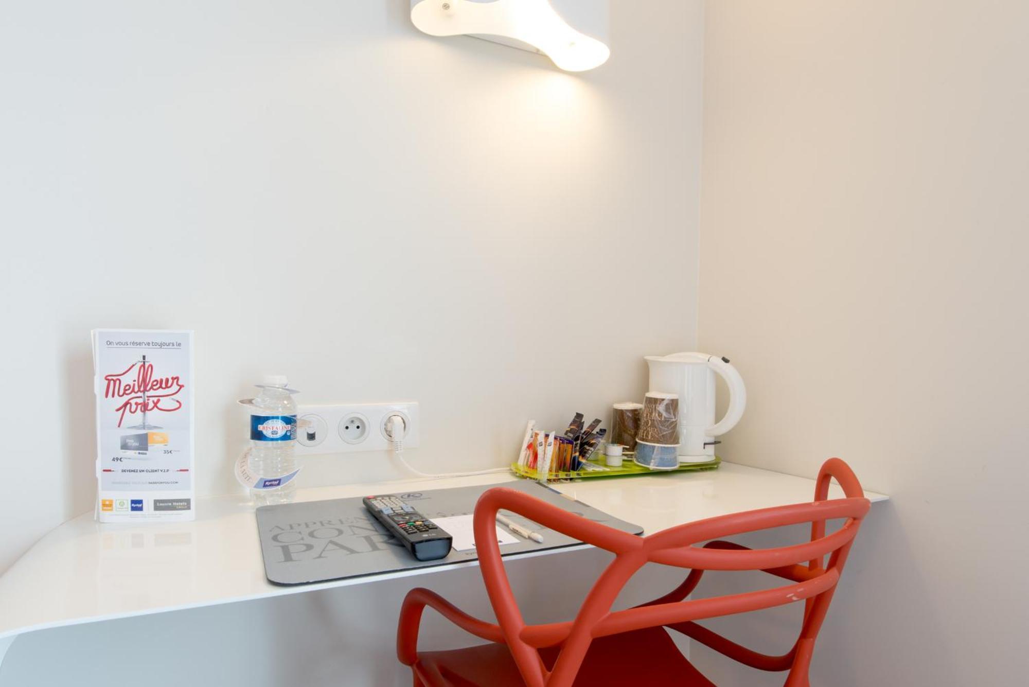 Hotel Confort La Rochelle Centre Les Minimes Екстериор снимка